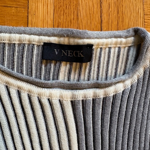 Men’s Cashmere Two Toned Muscle Shirt -  Minimalist Chic - Fitted - Picture 2 of 4